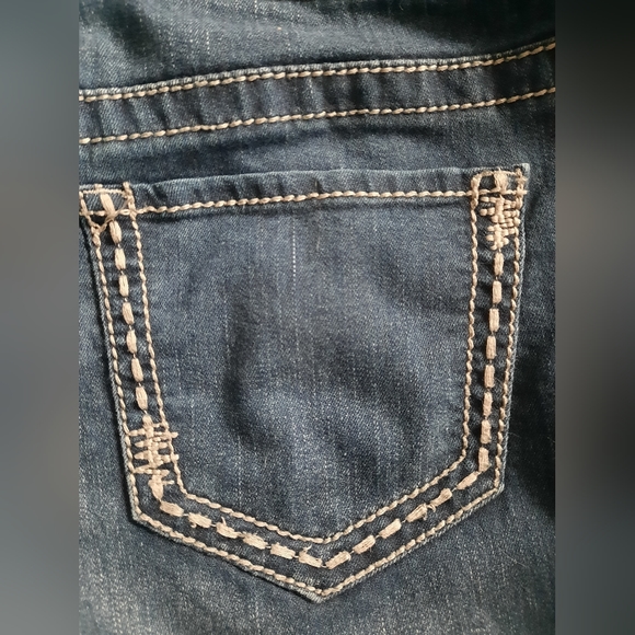 Maurices Jeans Size M-S (8) - Picture 2 of 7